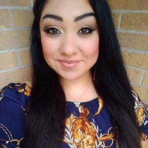 Meet your Posher, Abigail